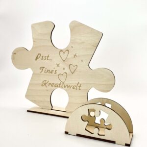 Mitarbeitergeschenke 29 Logo stehend aus Holz mit Visitenkartenhalter