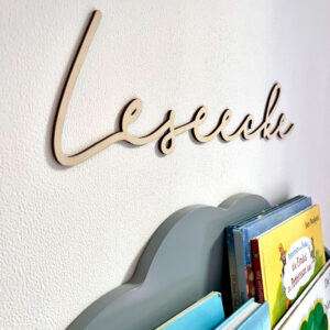 Leseecke Schrift aus Holz