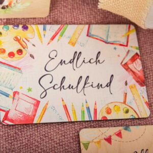 Geschenk zum Schulanfang, Geschenk für Kind, Grußkarte, Holzpostkarte, Postkarte Endlich Schulkind, Postkarte aus Holz, Zuckertüte