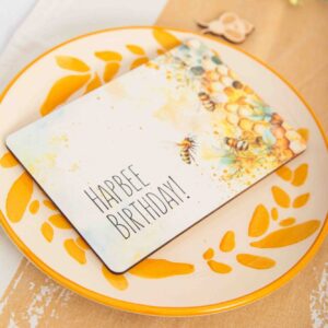 Geschenk zum Geburtstag, Geschenk für Frau, Grußkarte, Holzpostkarte, Postkarte Hapbee Birthday, Postkarte aus Holz, Bee, Bienen