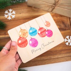 Holzpostkarte Weihnachten, Weihnachtspost, Grußkarte aus Holz, Weihnachtsbaumkugeln