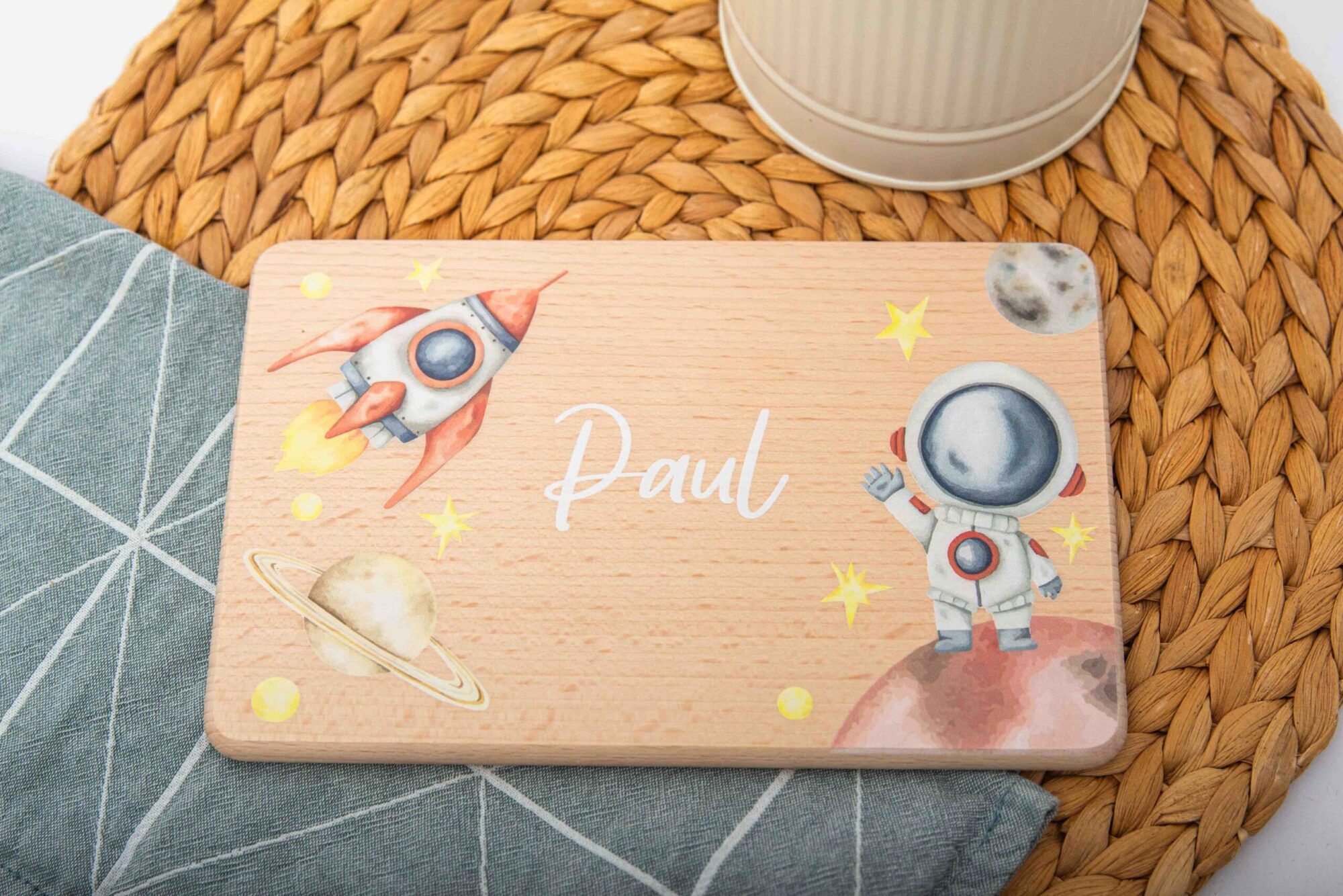 Holz-Brettchen für Kinder / Brotzeitbrett Astronaut / Schneidebrettchen Weltall 10 Brettchen Weltall, Brotzeitbrett Astronaut mit Name