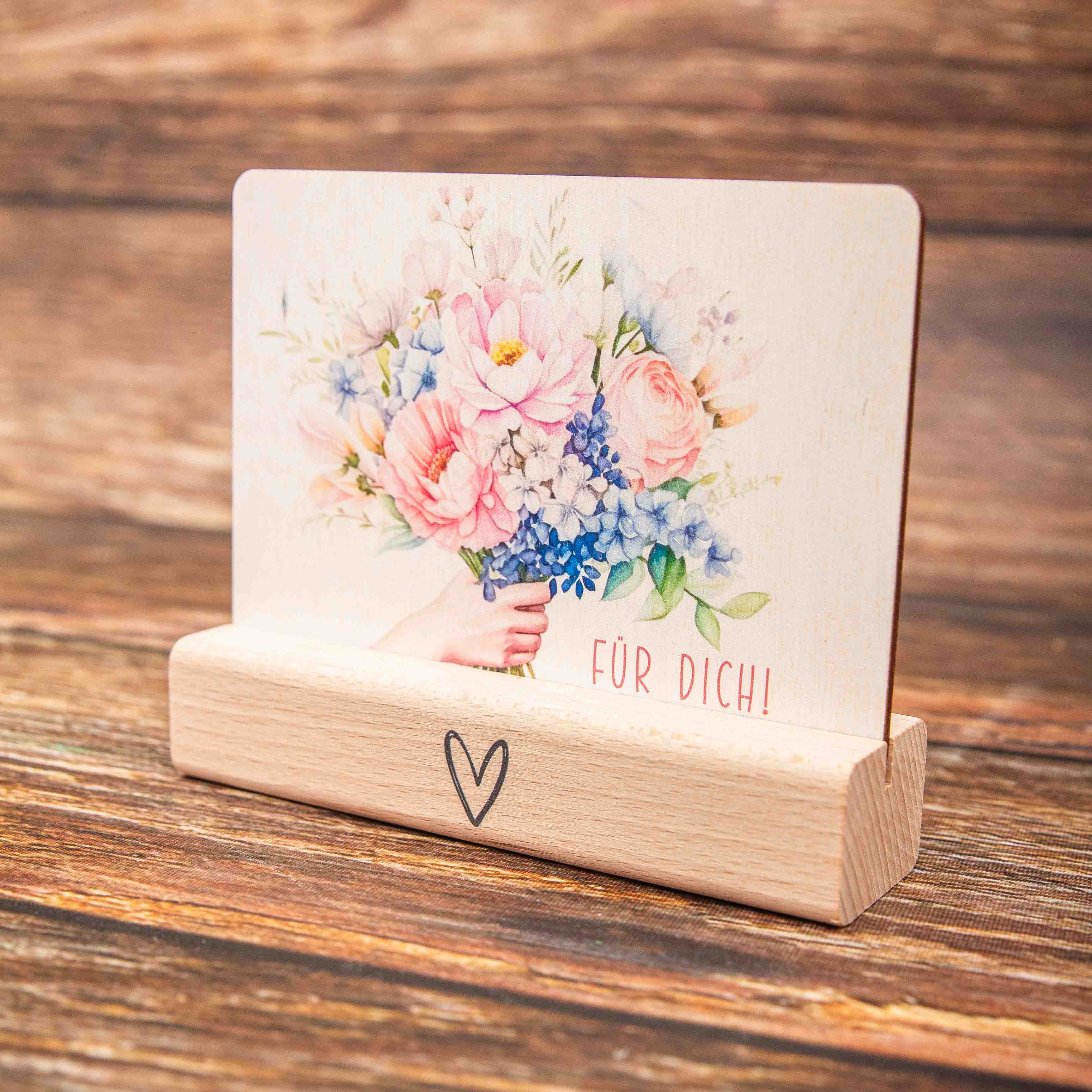 Massiver Kartenhalter aus Echtholz – Handgefertigter Fotoständer & Postkartenhalter aus Leipzig – Buche oder Eiche 13 Fotohalter, Kartenhalter aus Holz, Bildhalter, Holzsockel mit Spruch, Sockel für Postkarte