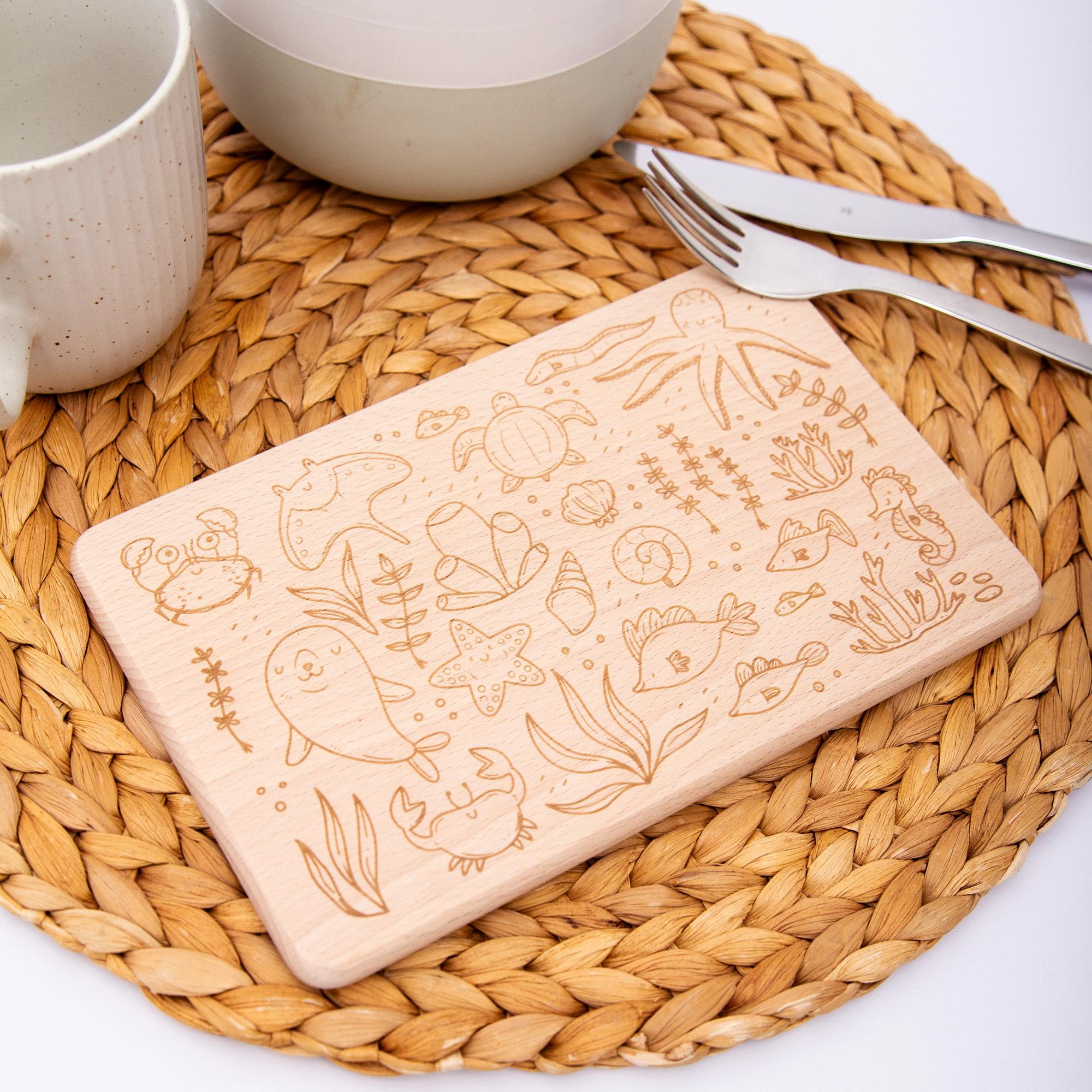 Holz-Brettchen für Kinder / Brotzeitbrett Meerestiere mit Name / Schneidebrettchen personalisiert / Meerestiere Brett mit Name / Meerestiere 5 Vollholzbrettchen Buche mit Gravur Thema Meerestiere