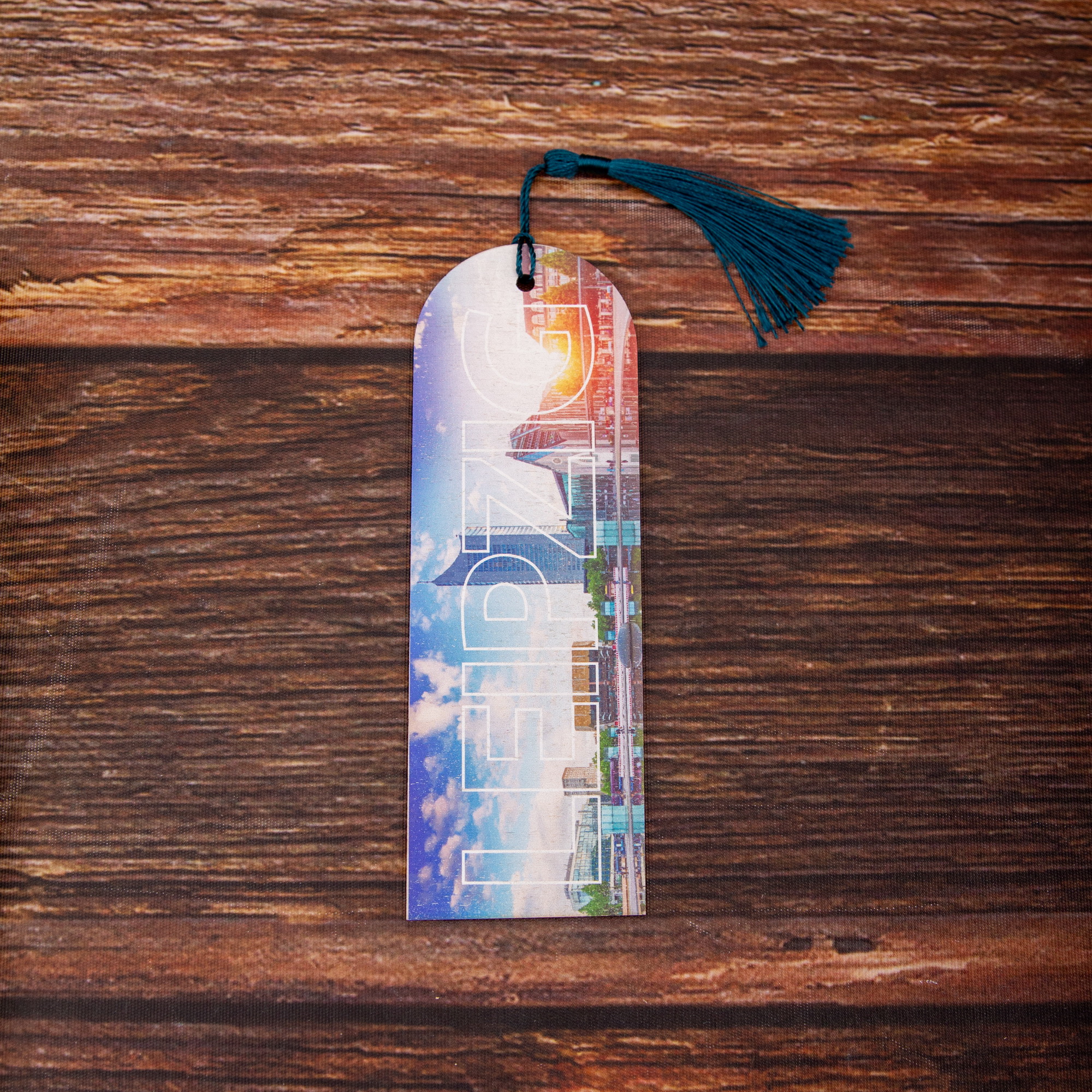 Lesezeichen Leipzig aus Holz – Handgefertigtes Souvenir & Geschenkidee 2 Lesezeichen aus Holz, Leipzig Bookmark, Lesezeichen Leipzig