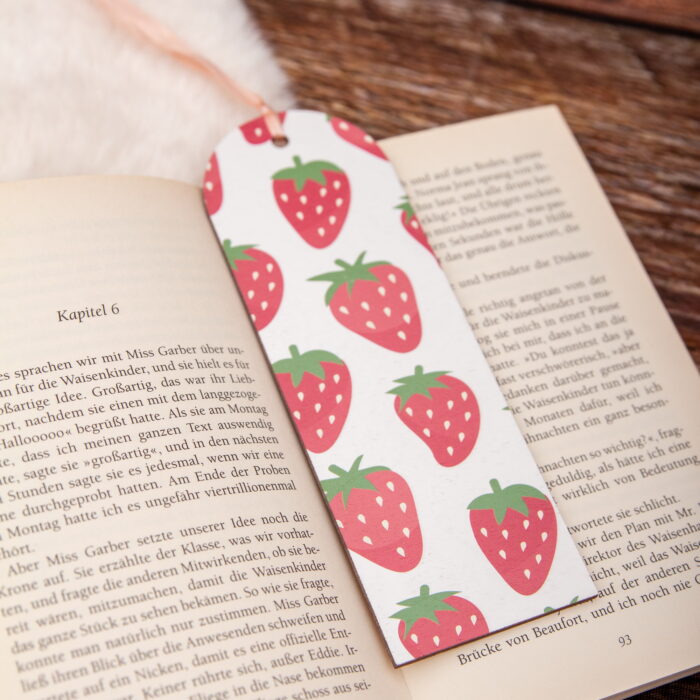 Erdbeer Lesezeichen aus Holz, Geschenkidee für Bücherwurm, Holz Lesezeichen