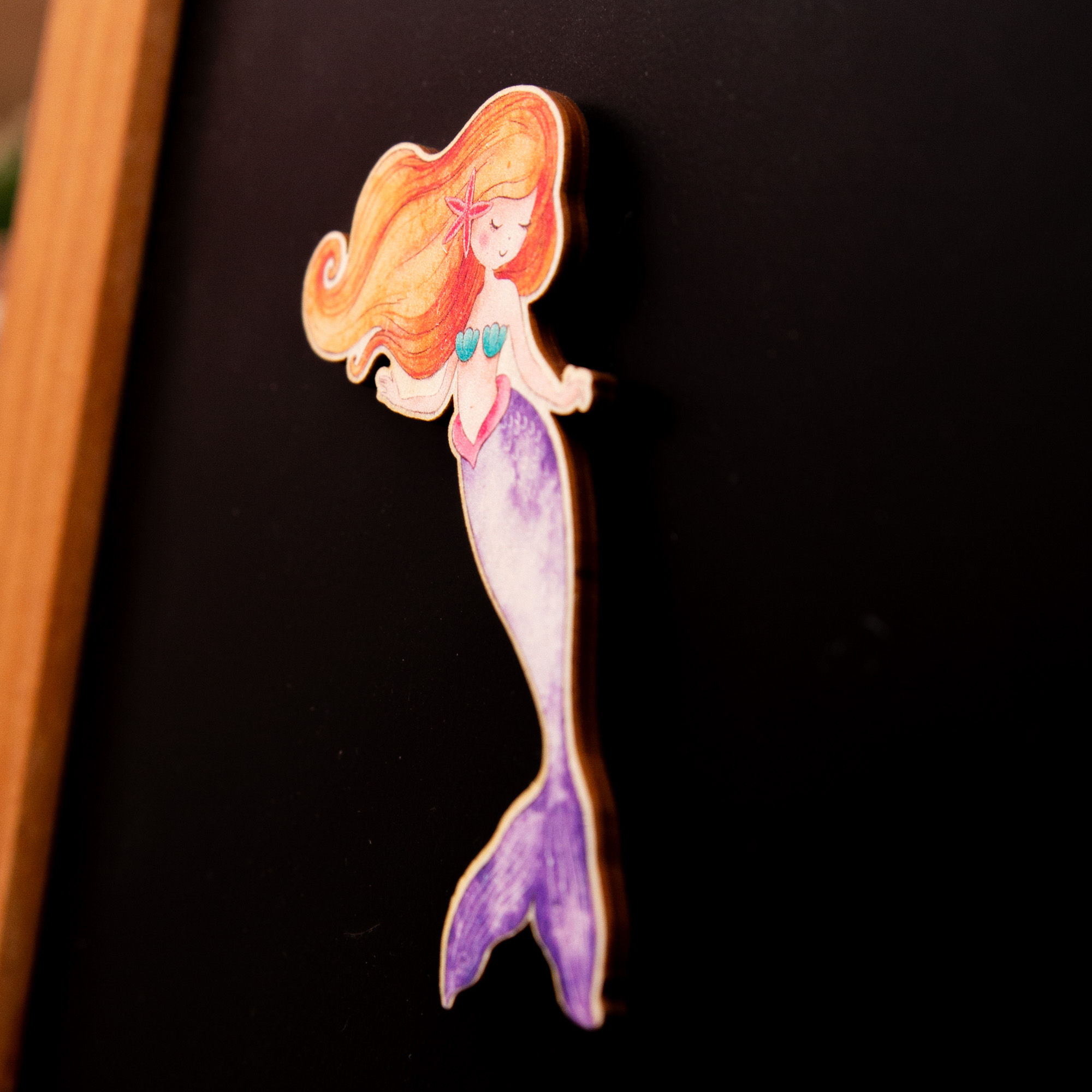 Holzmagnet Meerjungfrau rund – Maritimer Kühlschrankmagnet aus Birkenholz – Geschenk für Nixen & Meereskinder – Made in Leipzig 4 Magnet Meerjungfrau aus Holz, Holzmagnet