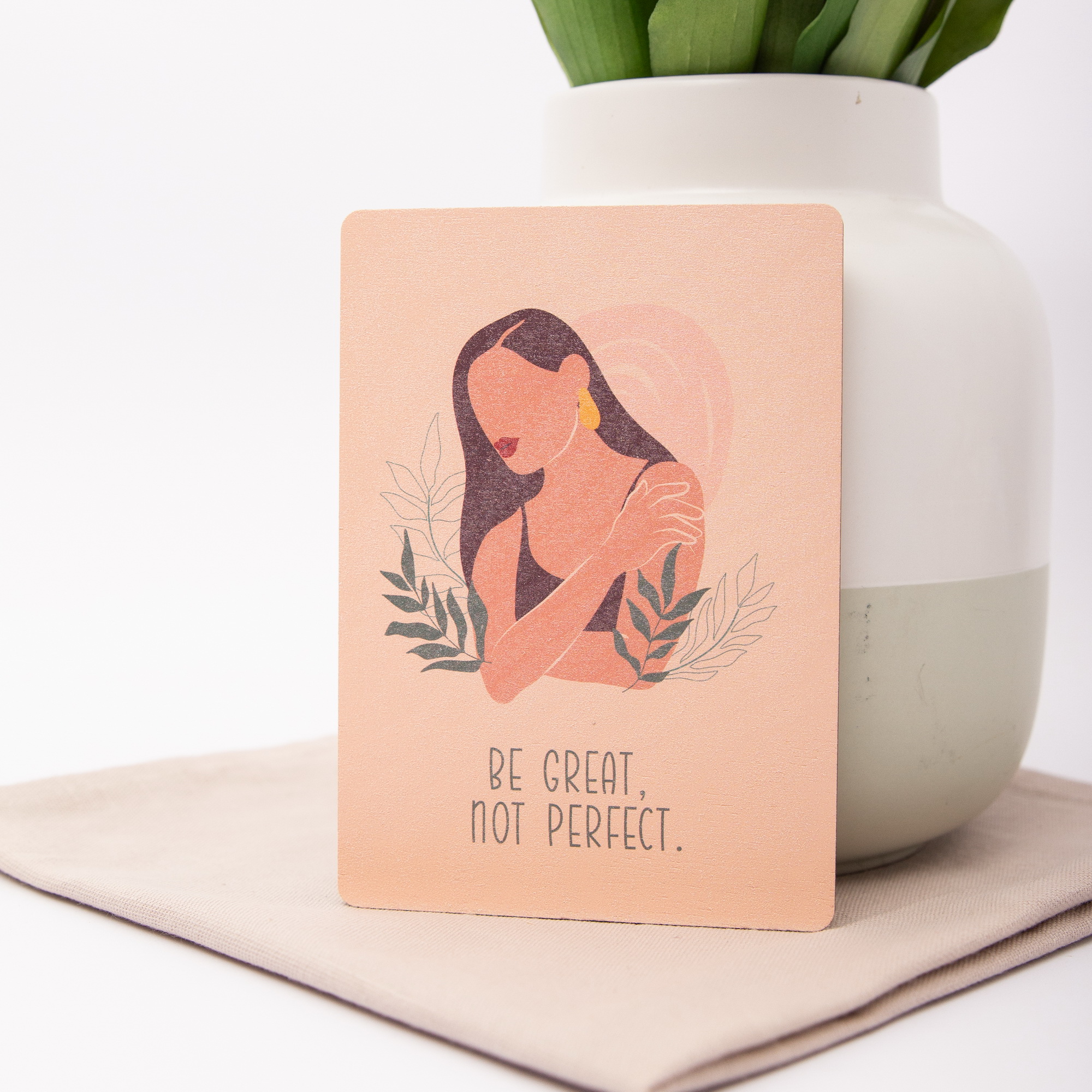 Holzpostkarte „Be great not perfect“ – Selbstliebe & Motivation – Geschenk für Frauen aus Birkenholz A6 – Affirmationskarte 1 Holzpostkarte Be great not perfect