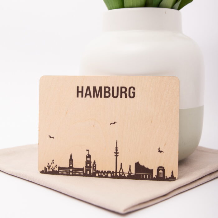 Holzpostkarte Skyline Hamburg