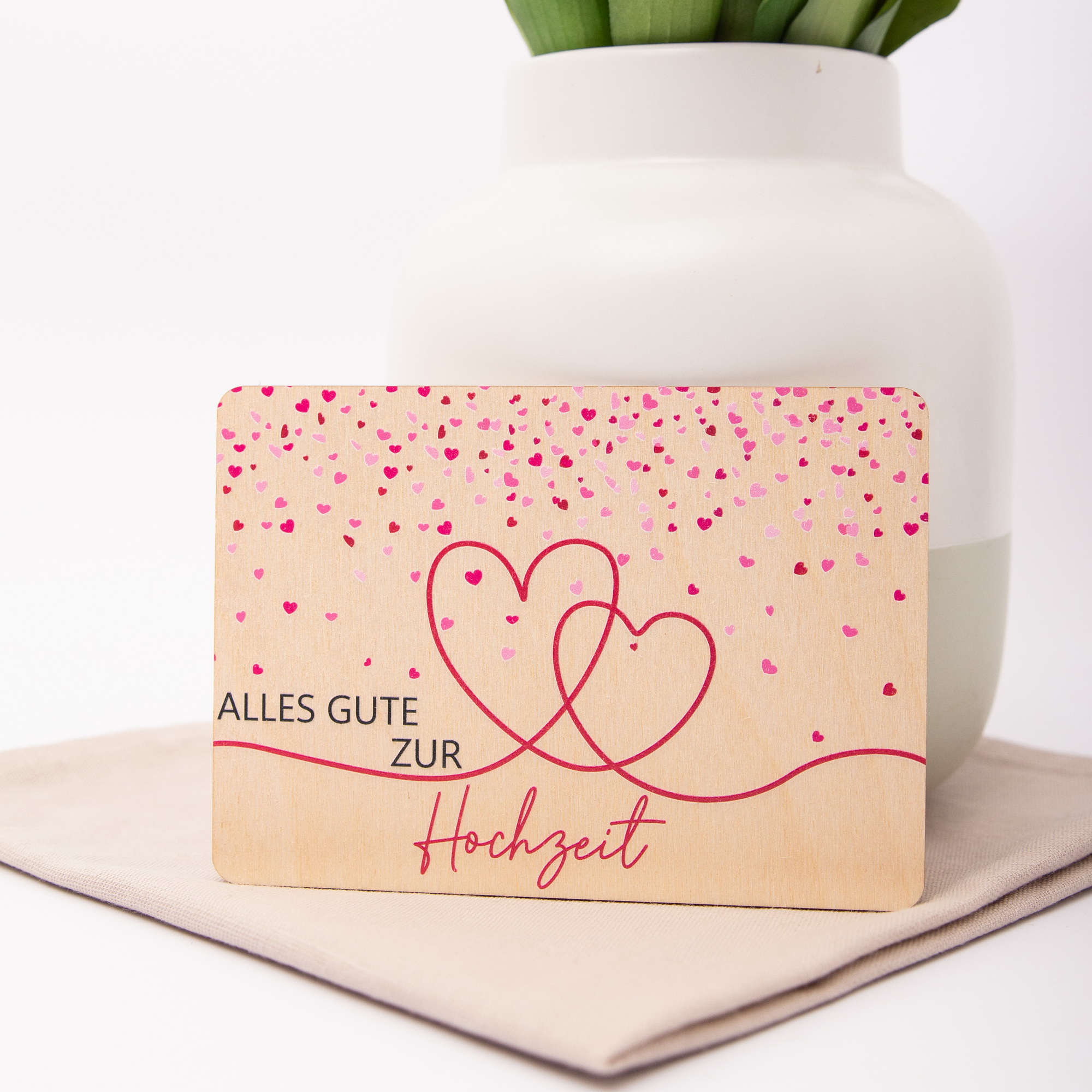 Holzpostkarte zur Hochzeit – Verschlungene Herzen – Edles Geschenk für Brautpaar aus Birkenholz A6 – Glückwunschkarte 1 Holzpostkarte Alles Gute zur Hochzeit