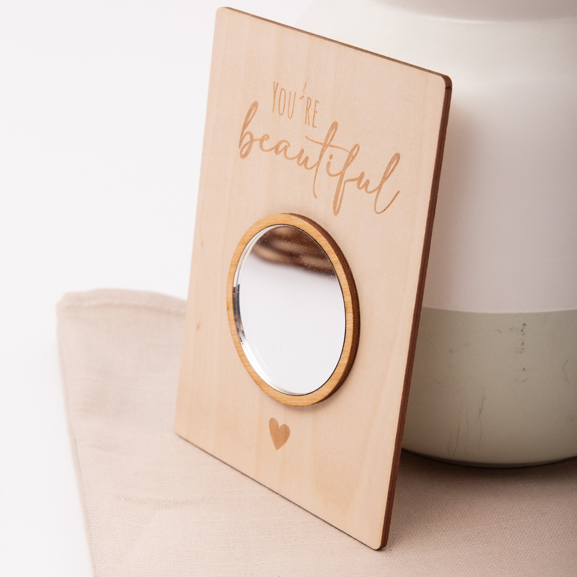 Holzpostkarte mit Spiegel „You’re Beautiful“ – Affirmation & Geschenk für Frauen – Birkenholz A6 – Selflove Deko 4 You´re beautiful Holzpostkarte mit Spiegel