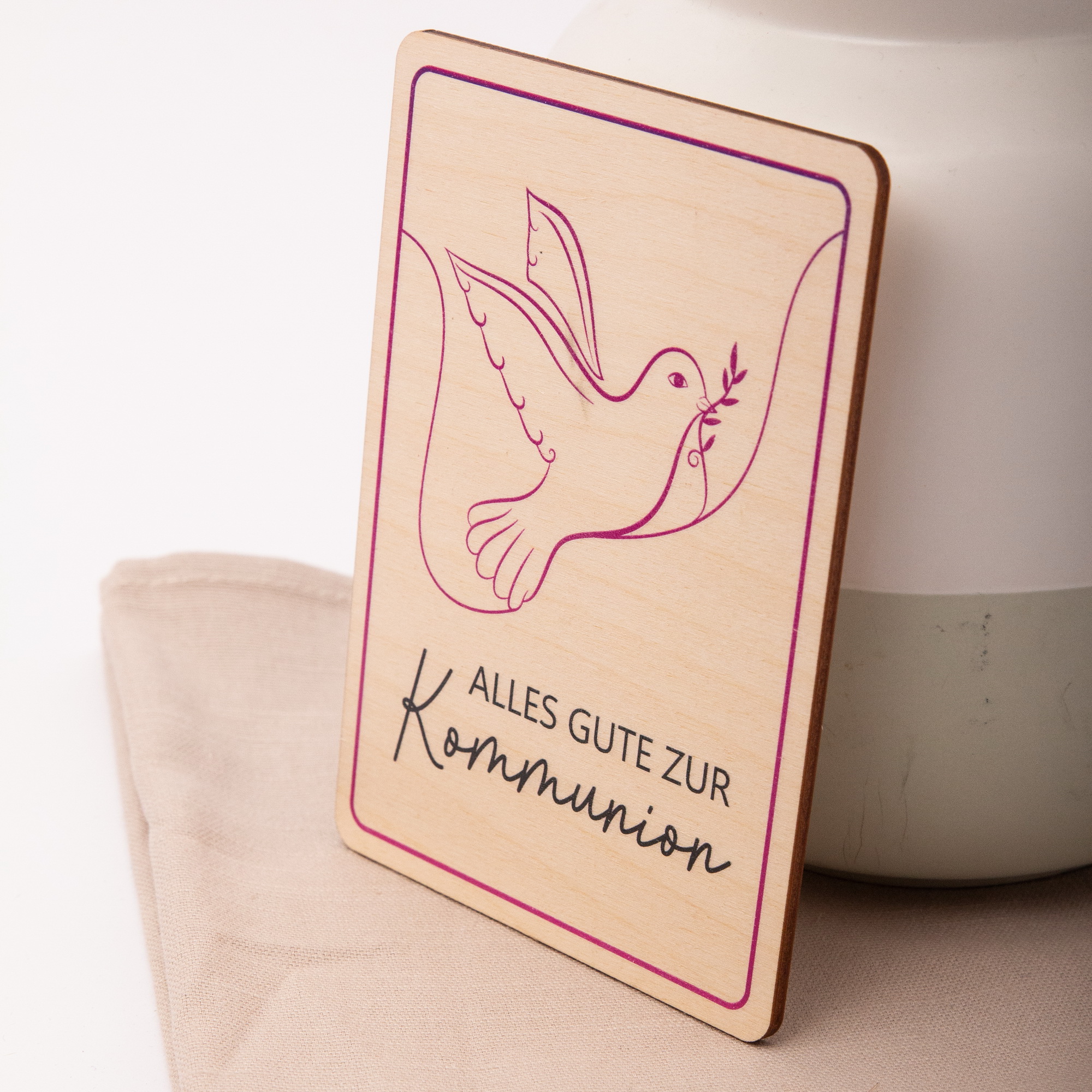Holzpostkarte zur Kommunion – Edles Tauben Motiv – Besonderes Geschenk aus Birkenholz A6 – Erinnerungsstück zur Erstkommunion 4 Alles gute zur Kommunion mit Taube Holzpostkarte