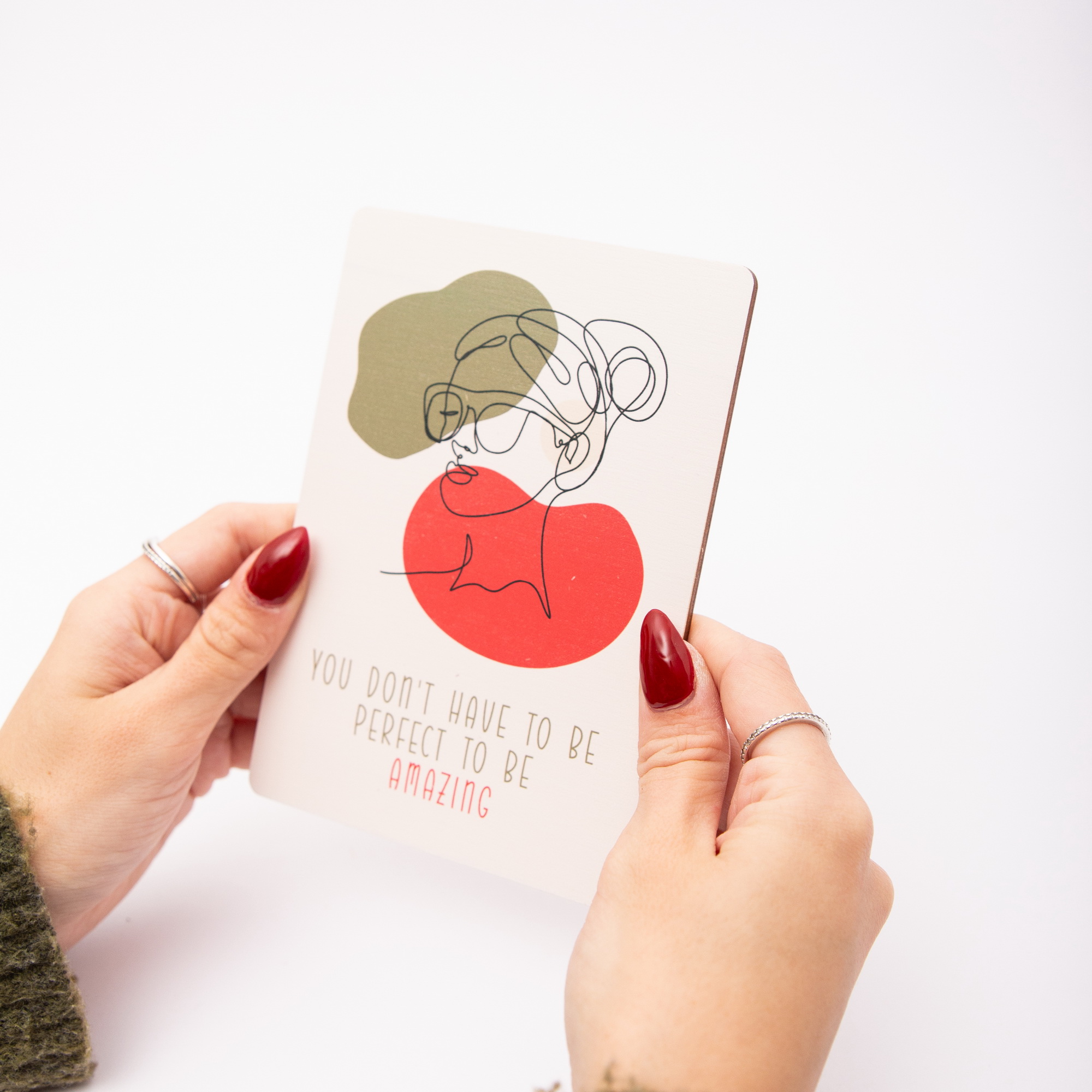 Holzpostkarte „You don’t have to be perfect“ – Empowerment Geschenk für Frauen – Birkenholz A6 – Mutmacher & Affirmation 4 Holzpostkarte You don´t have to be perfect to be amazon - Women / Frauen