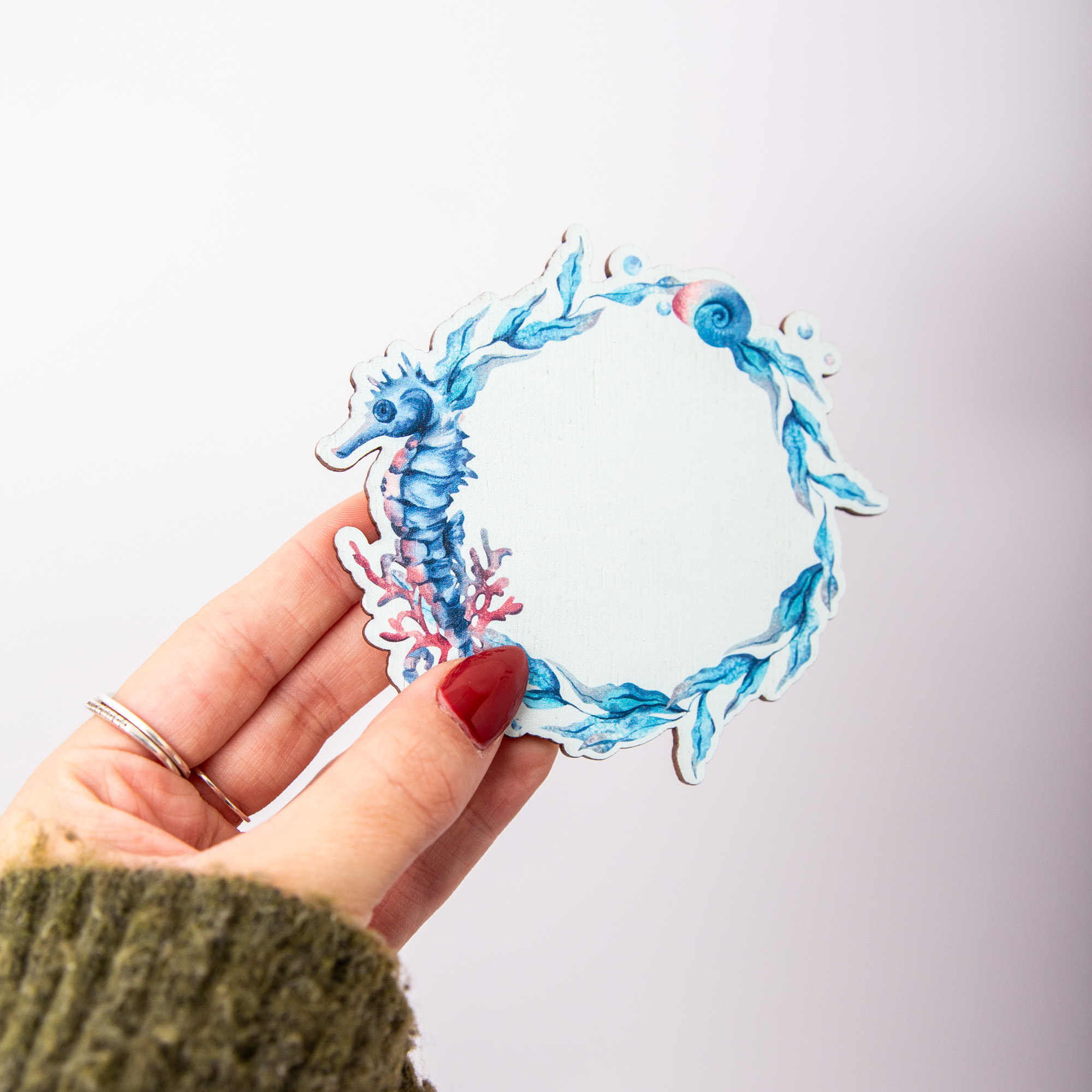 Glasdeckel „Seepferdchen“ – Maritimer Insektenschutz für Gläser & Tassen – Getränkeabdeckung aus Holz oder Acryl – Handgemacht in Leipzig 6 Glasdeckel für den Sommer, Insektenschutz getränk, Wein, Glas, Mit Loch und ohne Loch