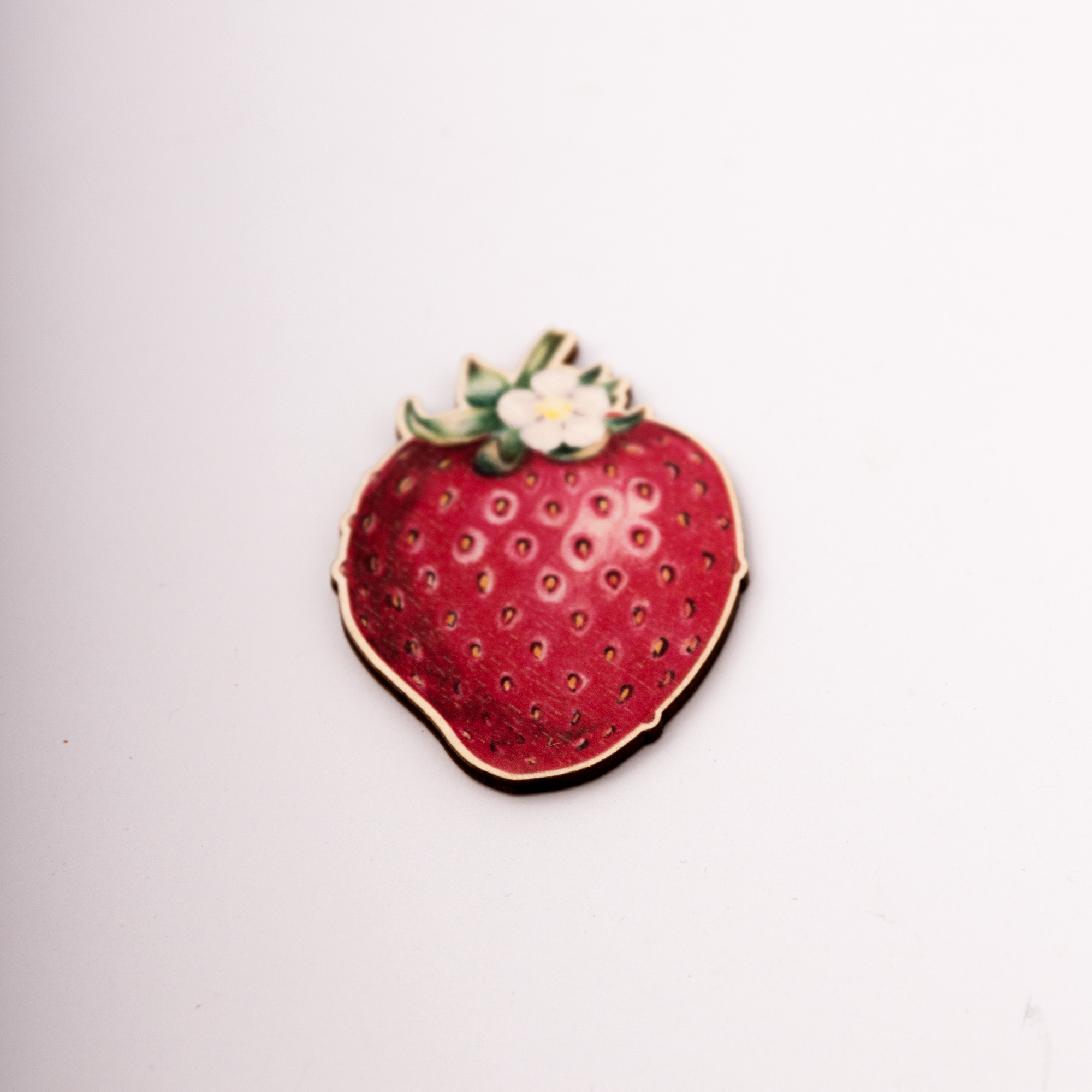 Personalisierter Holzmagnet Erdbeere & Wunschname – Fruchtiger Kühlschrankmagnet rund – Geschenk Einzug & Sommerdeko – Made in Leipzig 4 Holzmagnet, Magnet aus Holz, Erdbeere