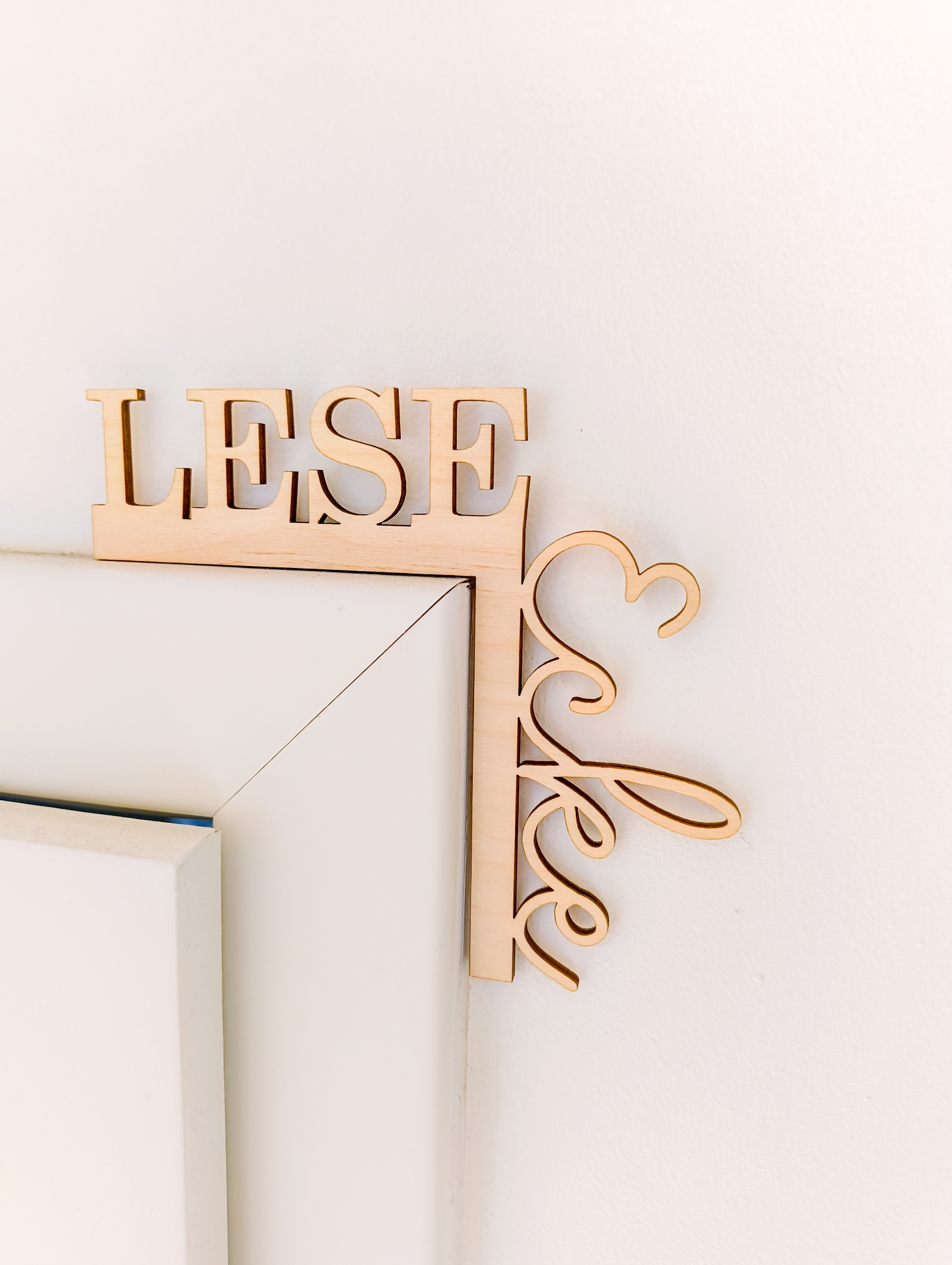 Türtopper Schriftzug "Leseecke" aus Birkenholz – Regaltopper & Lesezimmer Deko 3 Leseecke Türtopper, Leseecke Holzschrift Regaltopper