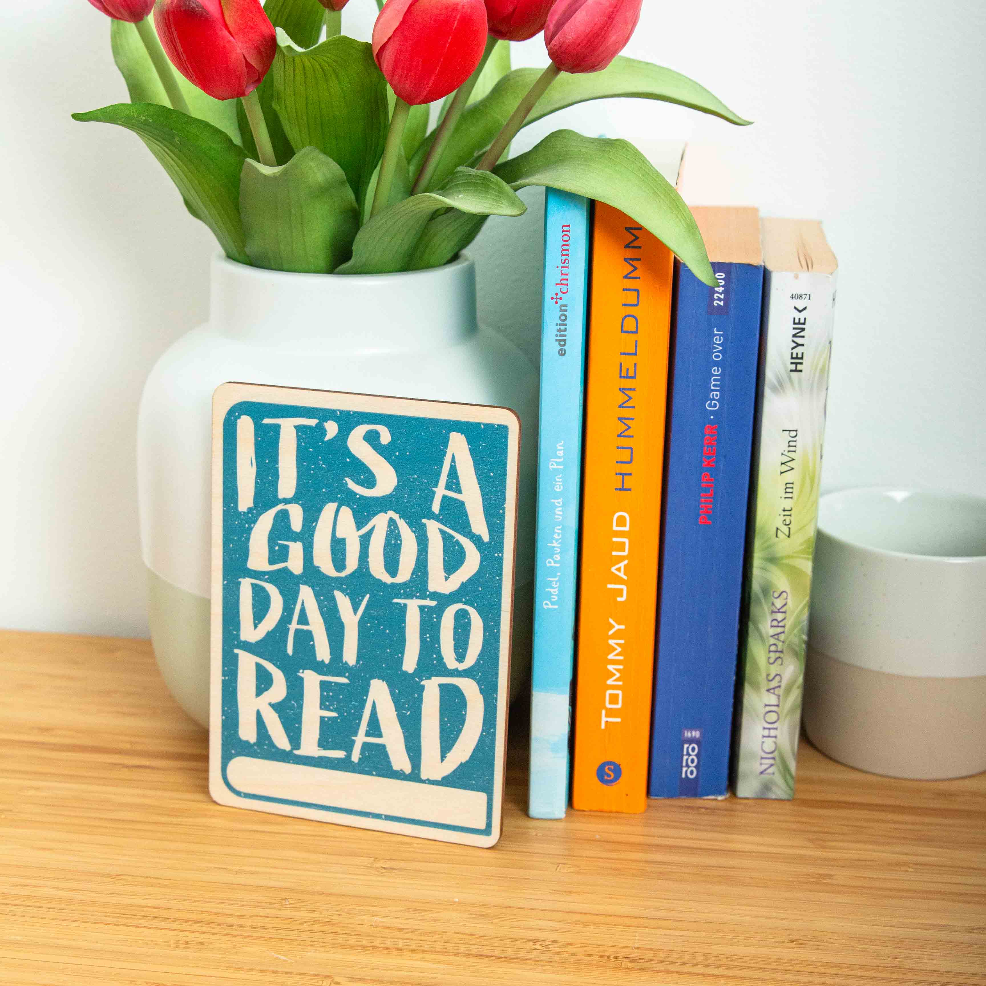 Postkarte Its a good day to read / Holzpostkarte Bücherliebhaber / Bookstagram / Postkarten mit Botschaft 5 Postkarte Its a good day to read / Holzpostkarte Bücherliebhaber / Bookstagram / Postkarten mit Botschaft – Bild 5