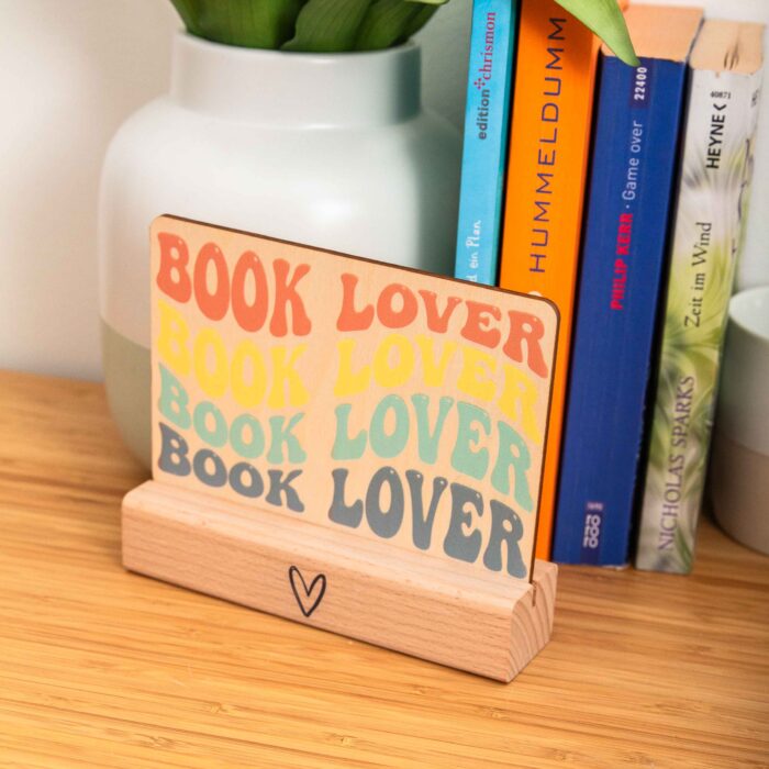 Postkarte Book Lover, Holzpostkarte mit Aufdruck Book Lover