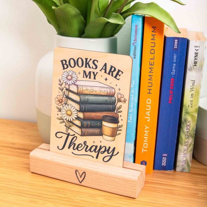 Holzpostkarte Books are my therapy, Postkarte aus Holz