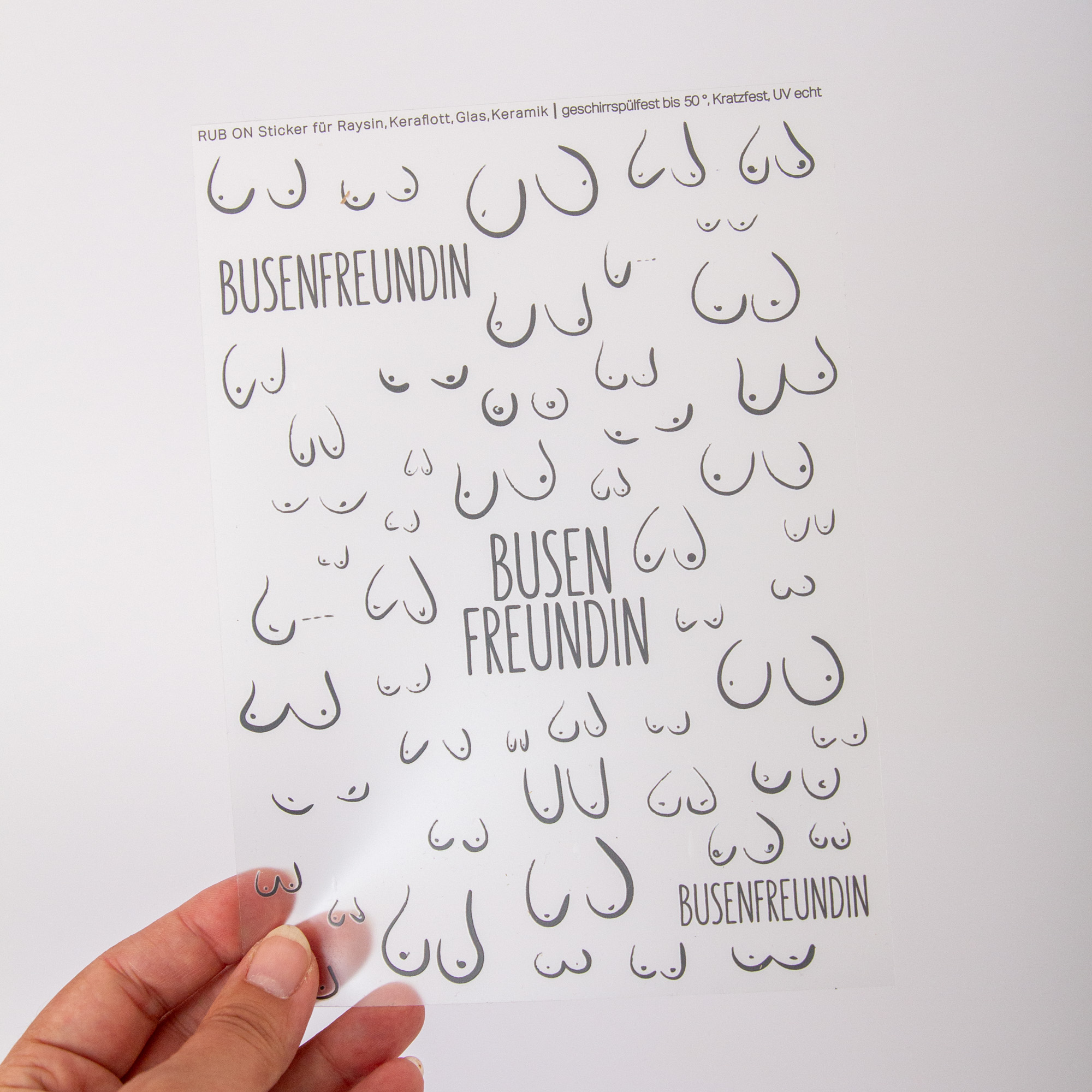 Rub-On Stickerbogen Busenfreundin im Format A5 | Aufkleber für Raysin, Keraflott, Glas, Keramik, Porzellan, Kork Untersetzer - Busenfreundin 7 Rub On Busenfreundin, Sticker mit Busen Motiv geschirrspülfest, Kratzfest und UV beständig